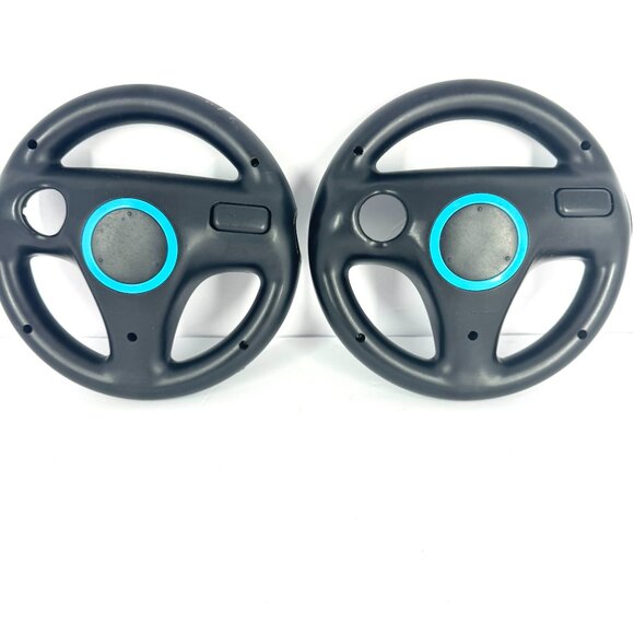 Nintendo Wii U Mario Kart 8 Game Complete Case & Disc w/ 2 Racing Wheels - Picture 5 of 7